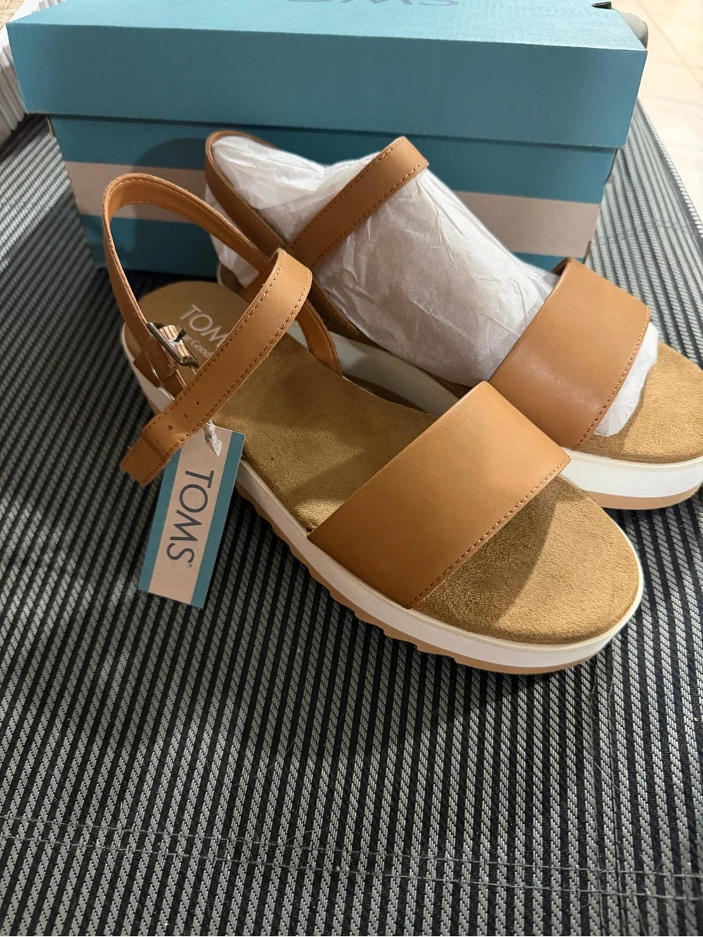 TOMS Women’s Tan Leather Slingback Platform Sandals